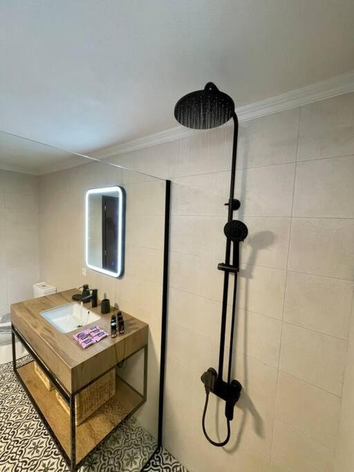 Villa Eftychia Serene Getaway With Hot Tub In A Quiet Location Kíssamos Exterior foto