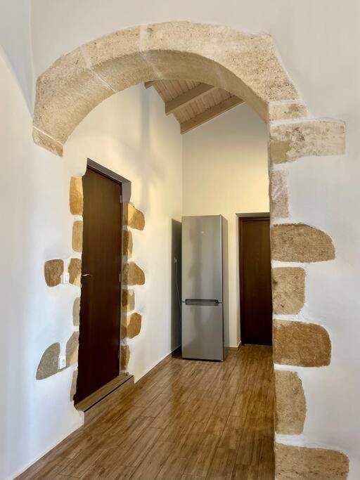 Villa Eftychia Serene Getaway With Hot Tub In A Quiet Location Kíssamos Exterior foto